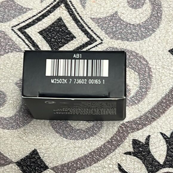 M•A•C eyeshadow  ~Ricepaper - Picture 4 of 12